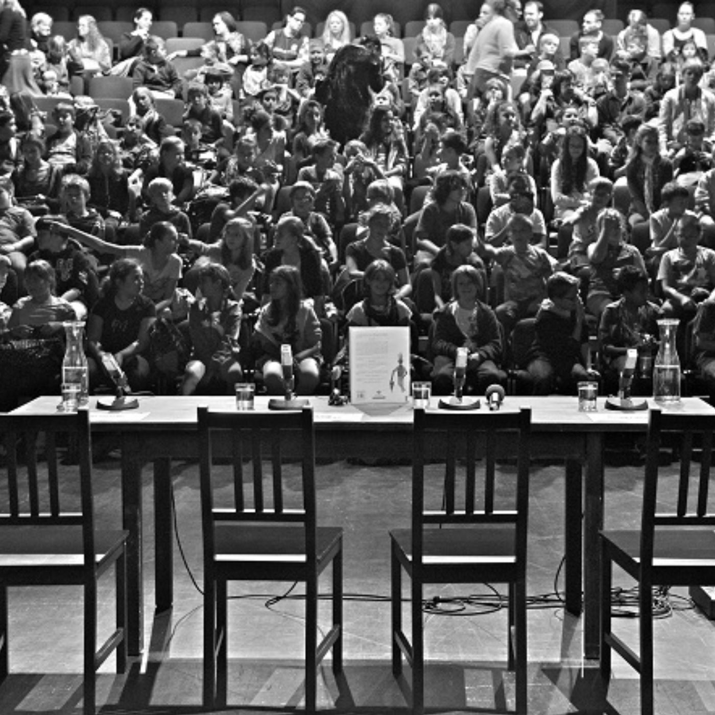 Literaturstadt Berlin mit Matthias Nawrat und Simone Schröder | Internationales Literaturfestival Berlin