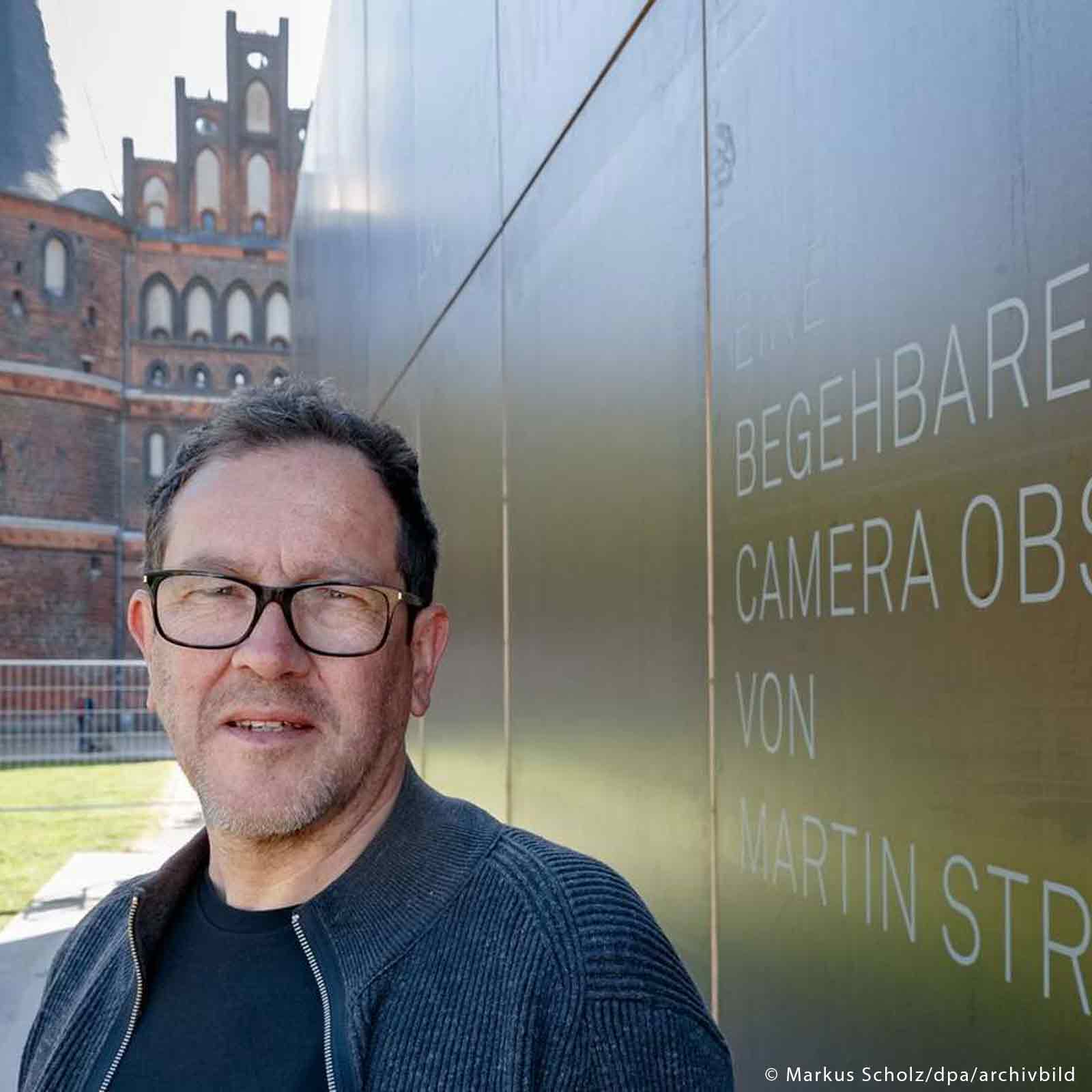 Martin Streit mit seiner begehbaren Camera Obscura episode artwork