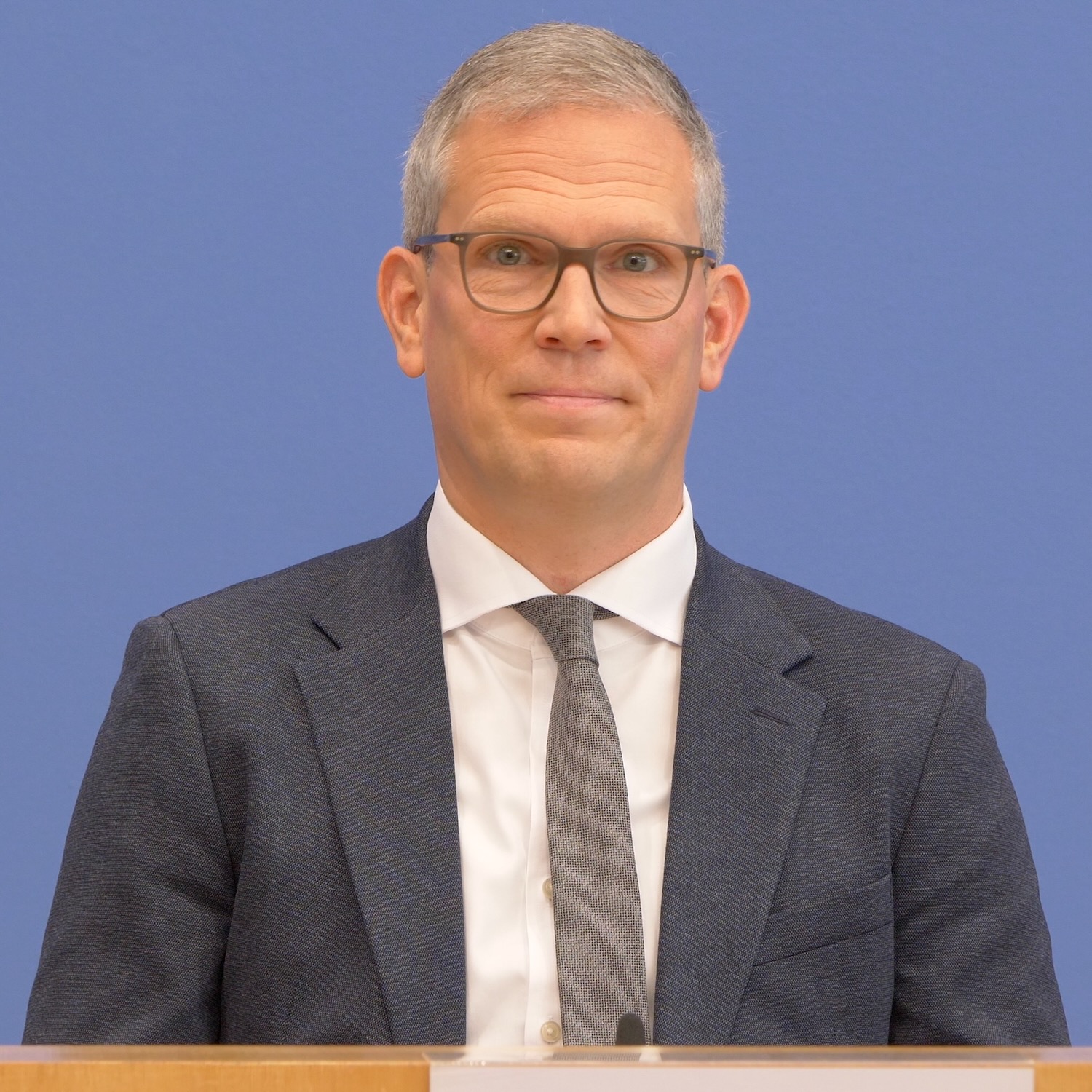 RegPK | 8. Dezember 2025 | Militanter Revisionismus