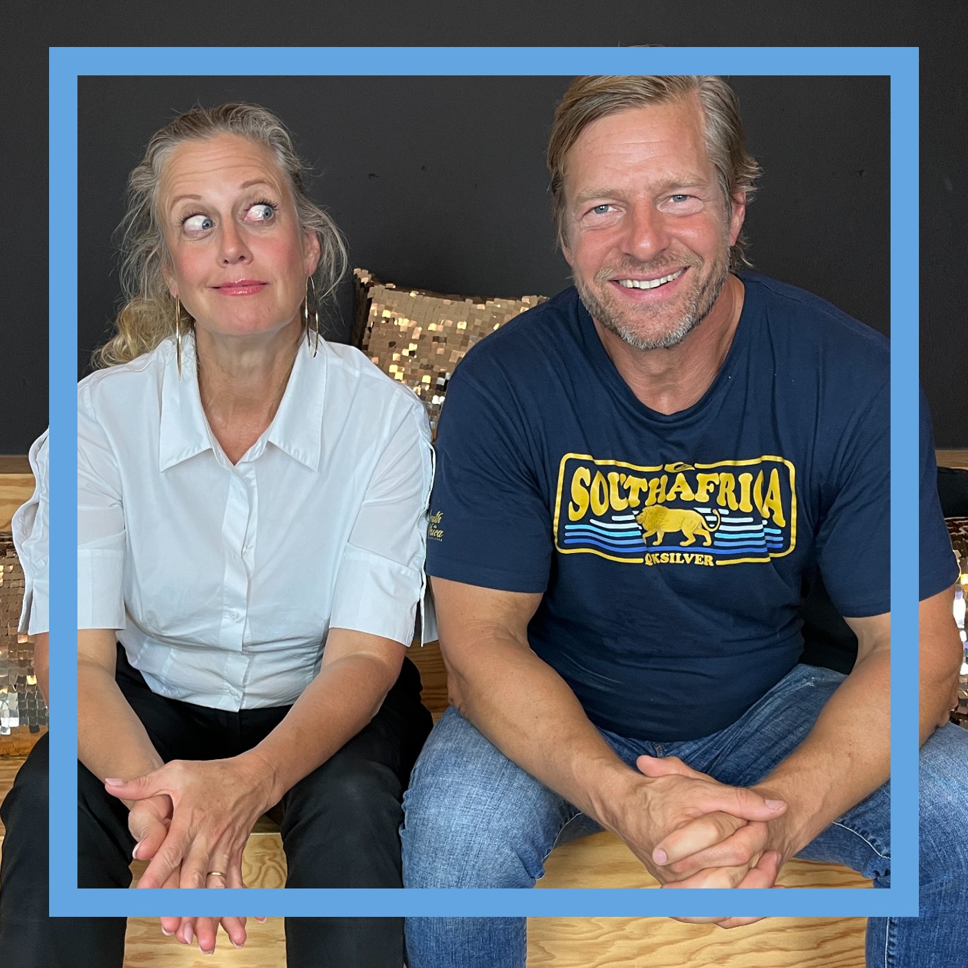 Mit den Waffeln einer Frau