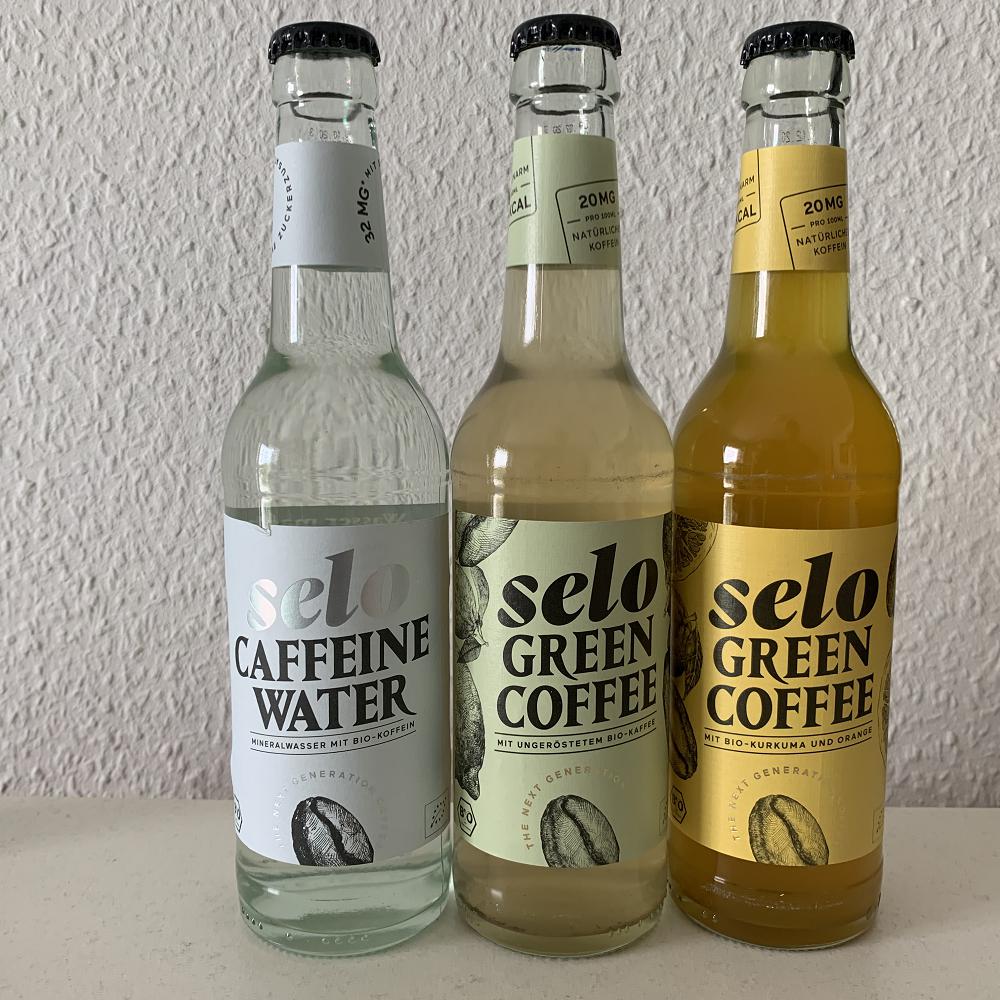 Zwei Flaschen trinken Limo