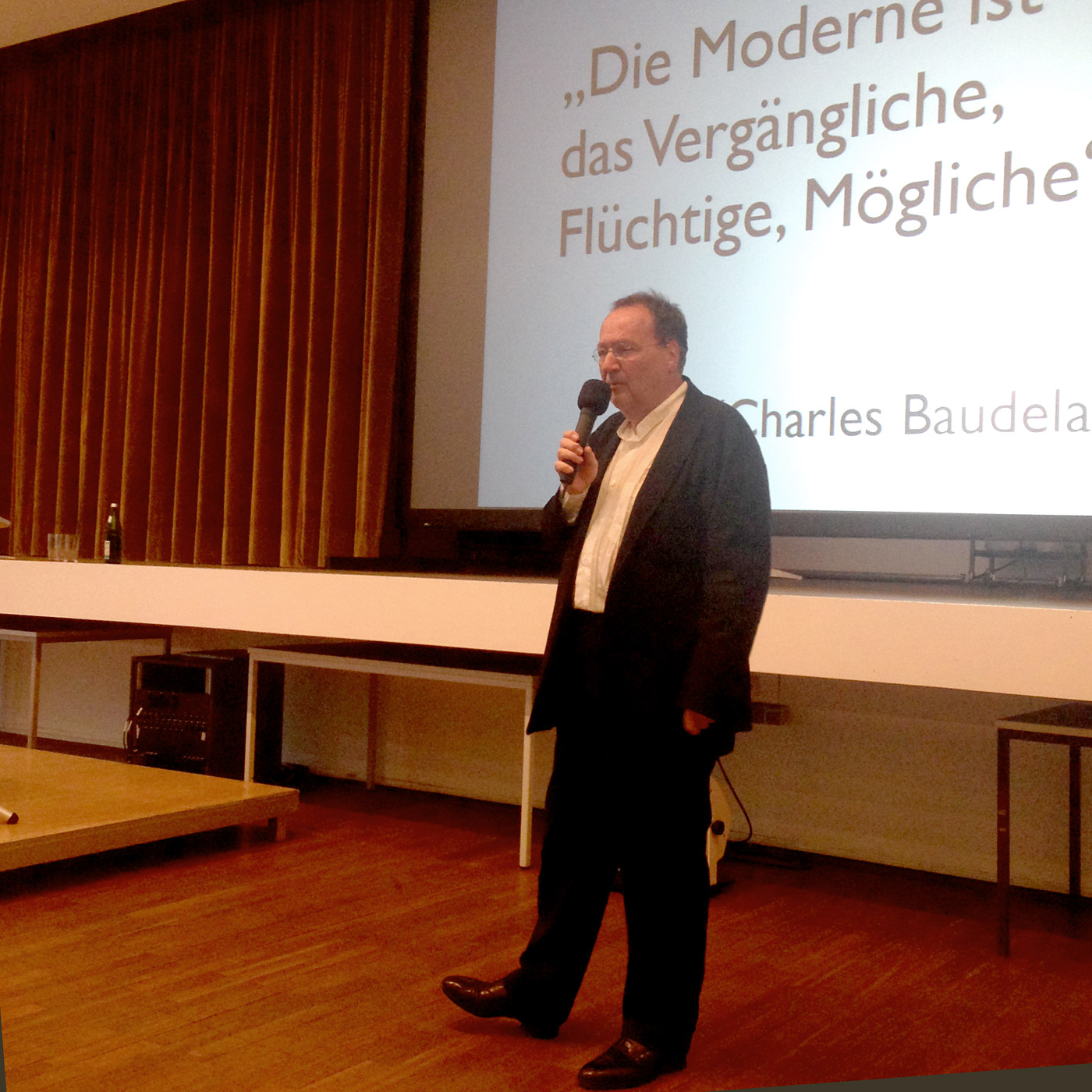 Michael Erlhoff – Texte