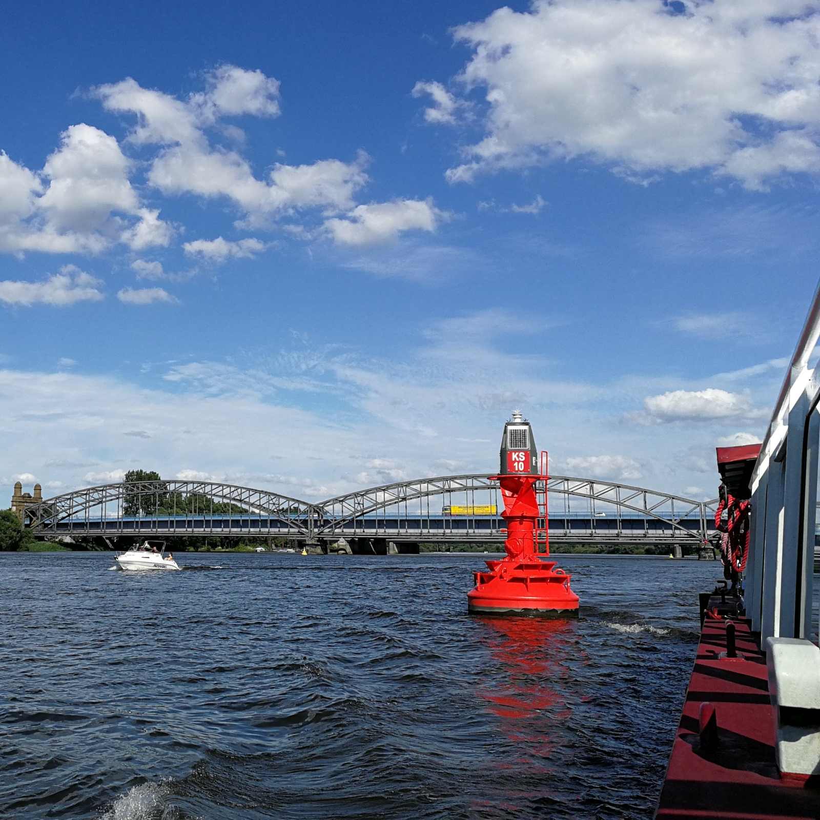 Maike im Hafen - Die Hafenschnackerin