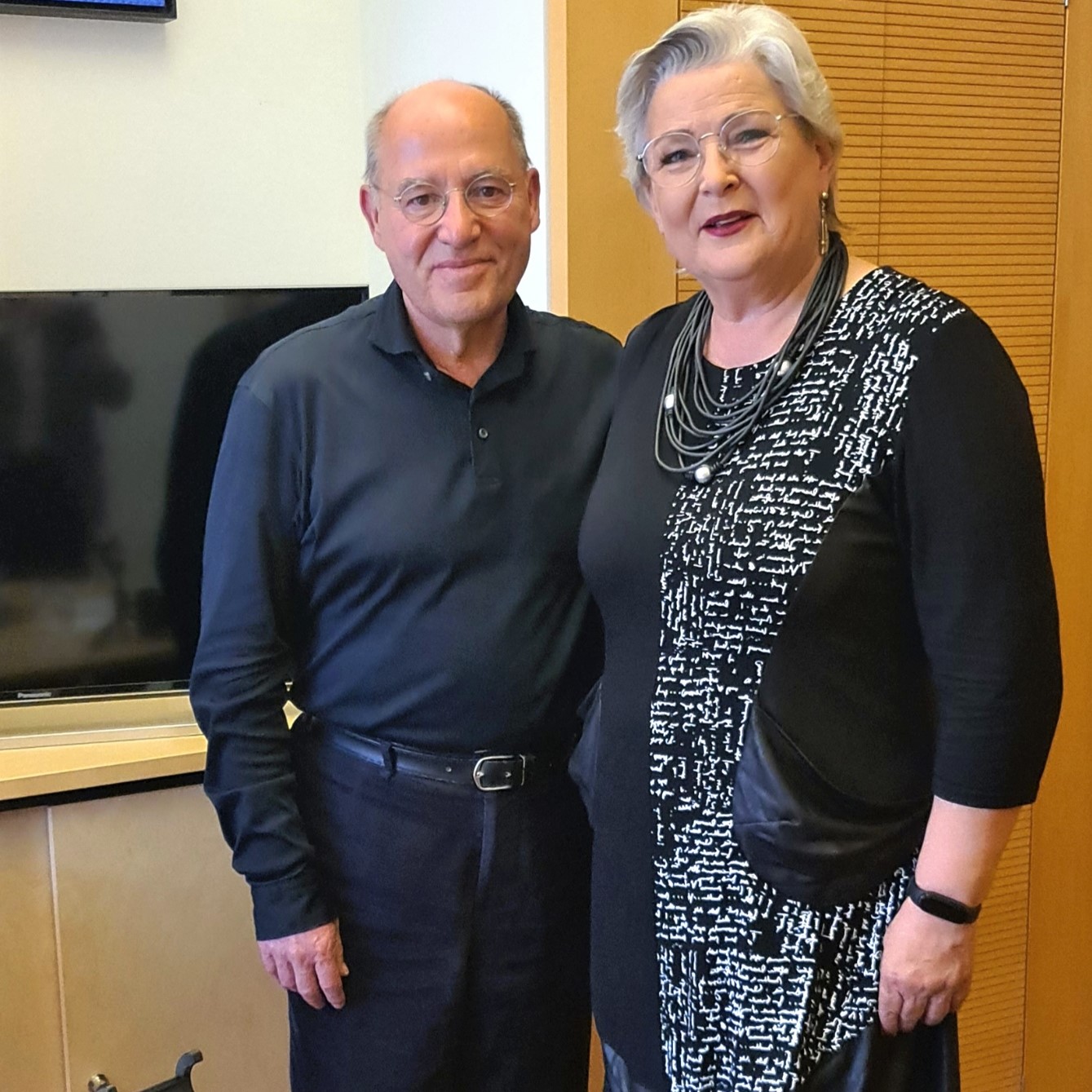 Schwarz hören: Petra Schwarz im Gespräch mit Gregor Gysi über Leben und Tod