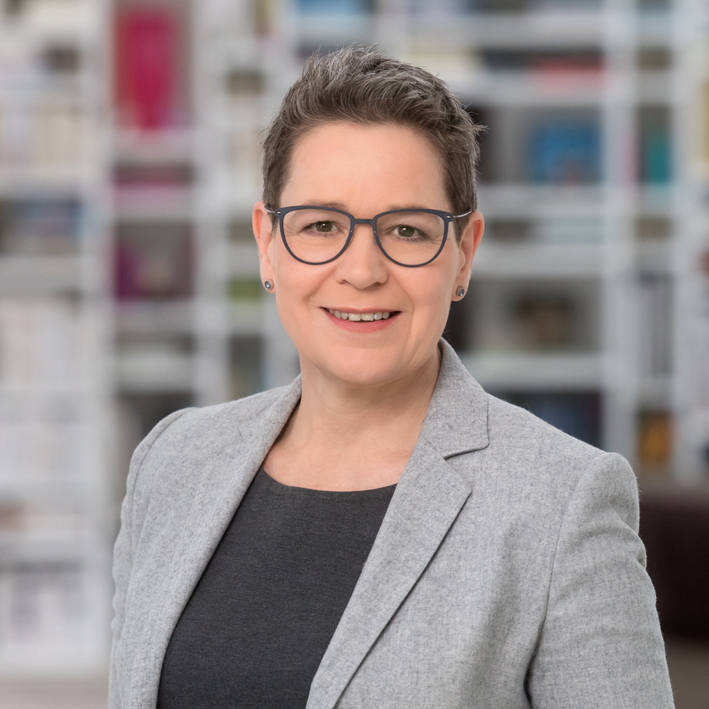 Frauen müssen mehr gestalten als den Geburtstagskuchen! episode artwork