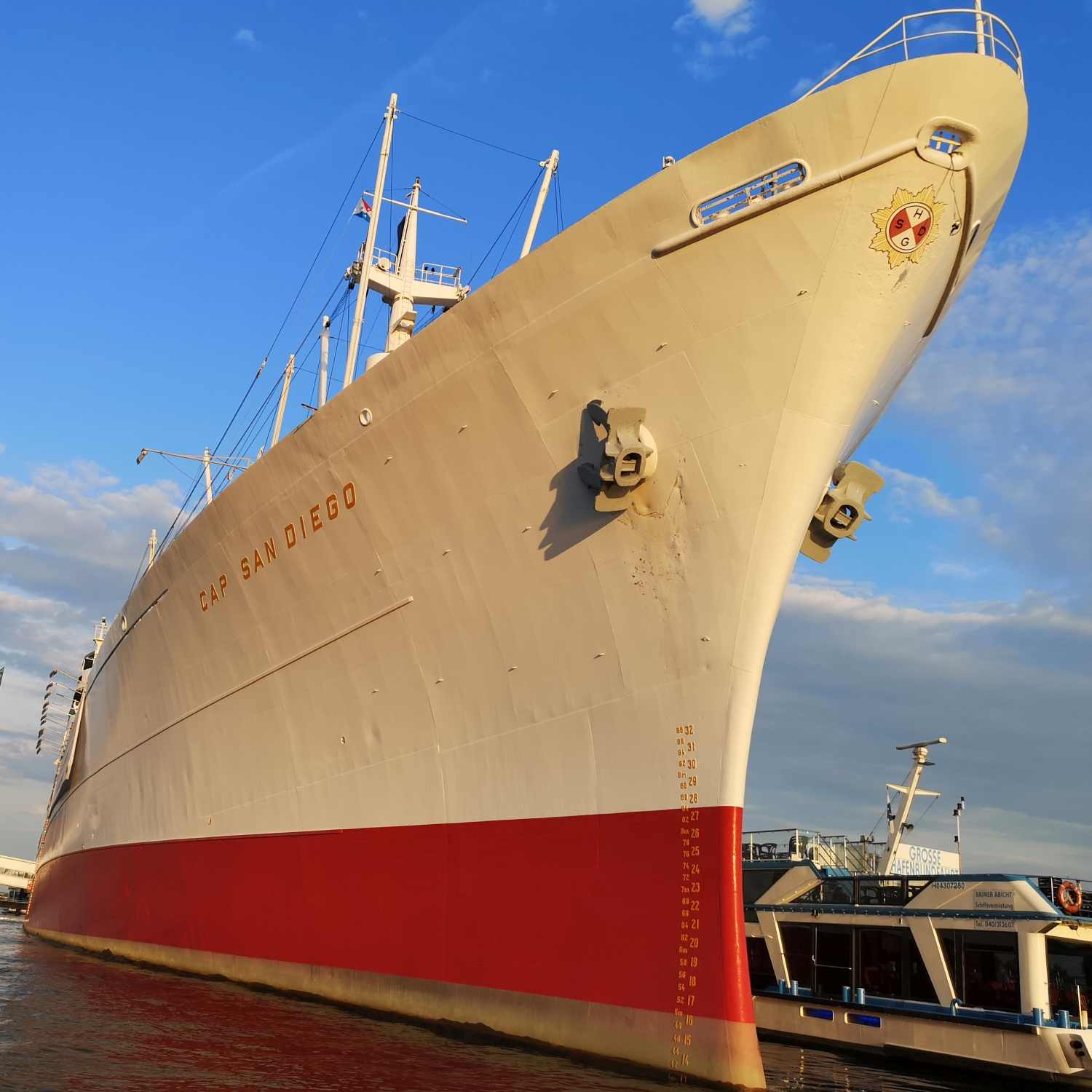 Maike im Hafen - Die Hafenschnackerin
