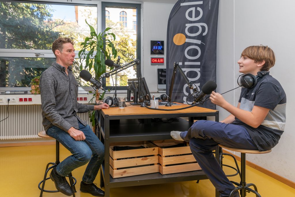 Wie kriegt man einen Job mit Harry Styles? Felix im Interview mit Composer Steve Aho episode artwork