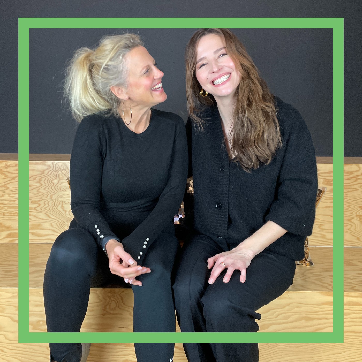 Mit den Waffeln einer Frau