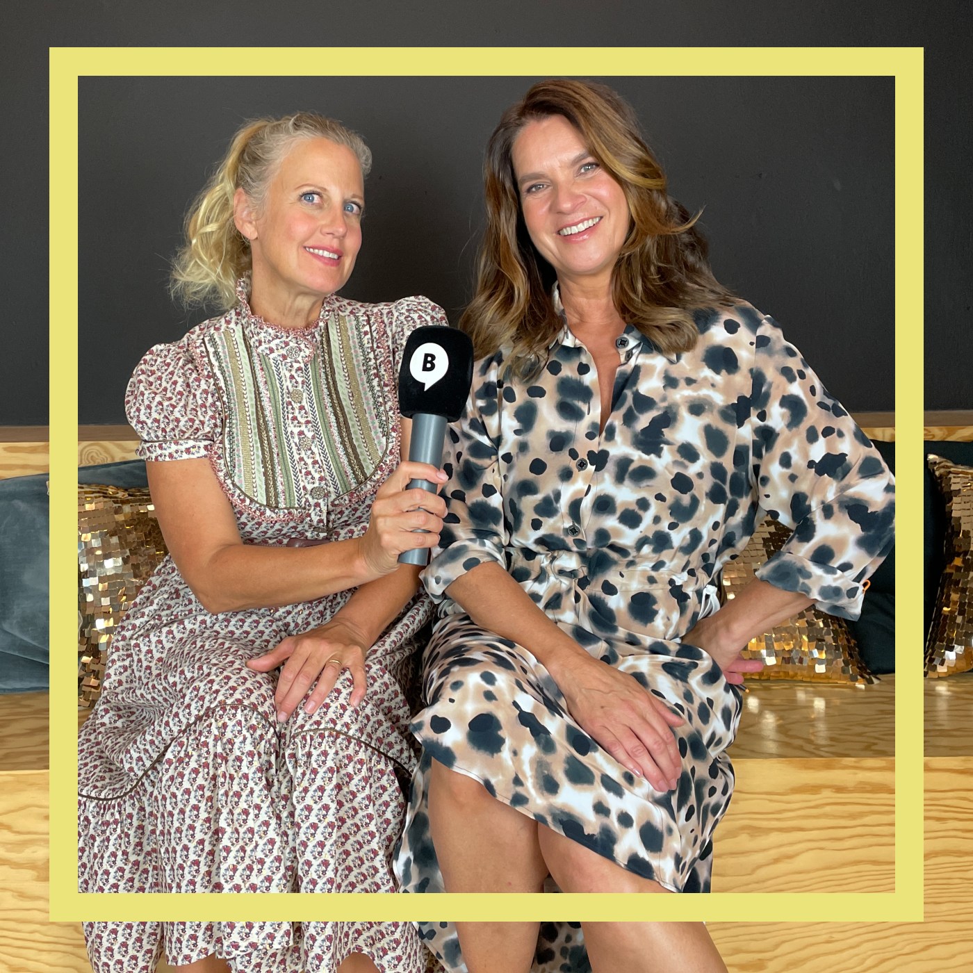 Mit den Waffeln einer Frau