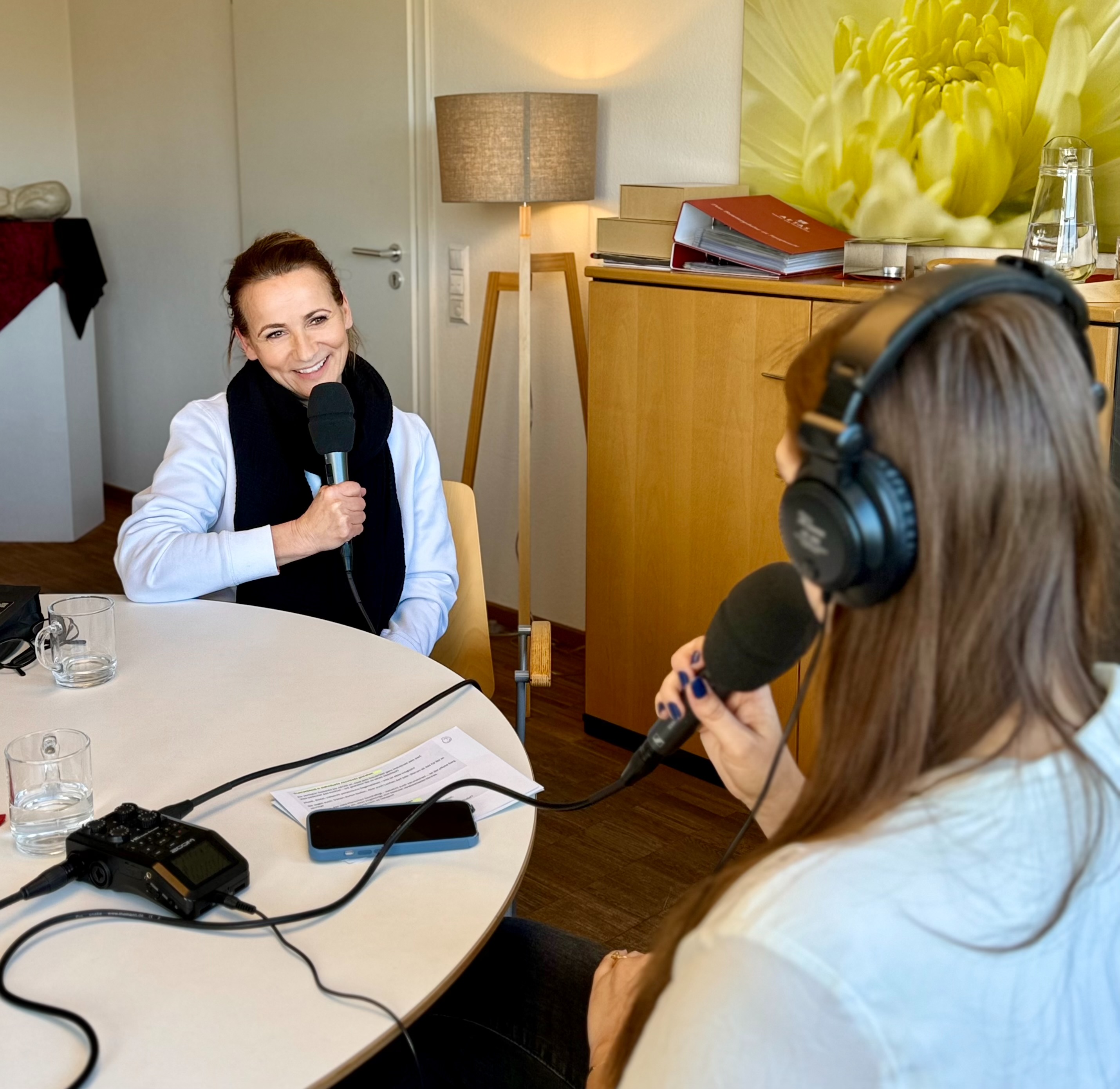 #2 Dem Tod begegnen: Nicole Rinder über Trauer, Abschied und neue Wege episode artwork
