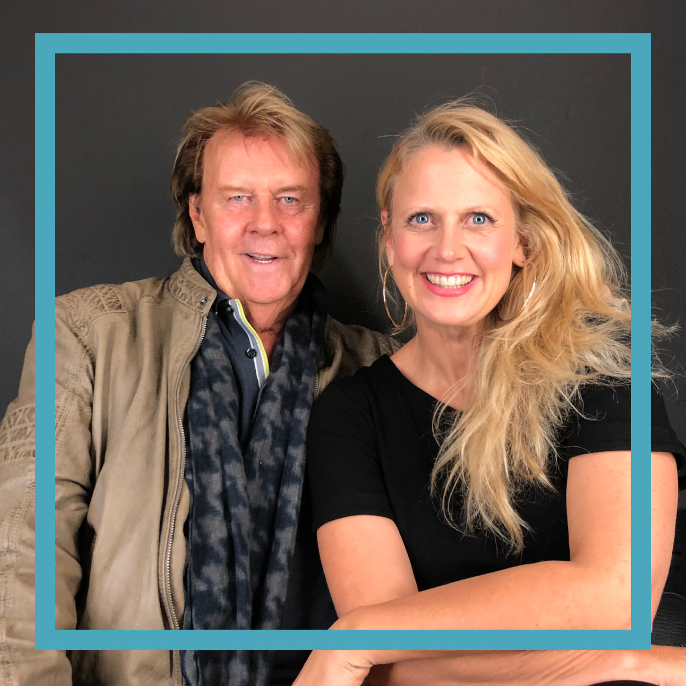 Mit den Waffeln einer Frau