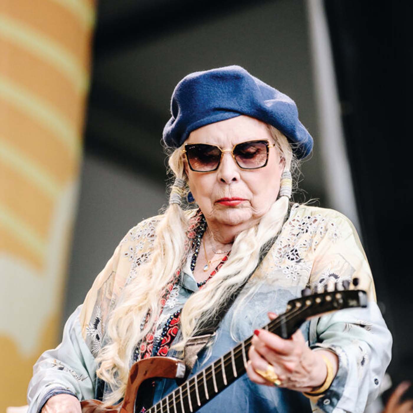 Joni Mitchell – Trouble Child