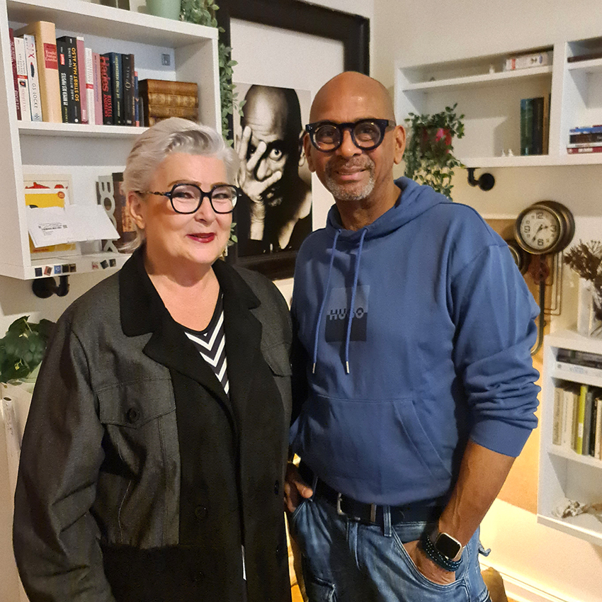 Schwarz hören: Petra Schwarz im Gespräch mit Pierre Sanoussi-Bliss über Leben und Tod