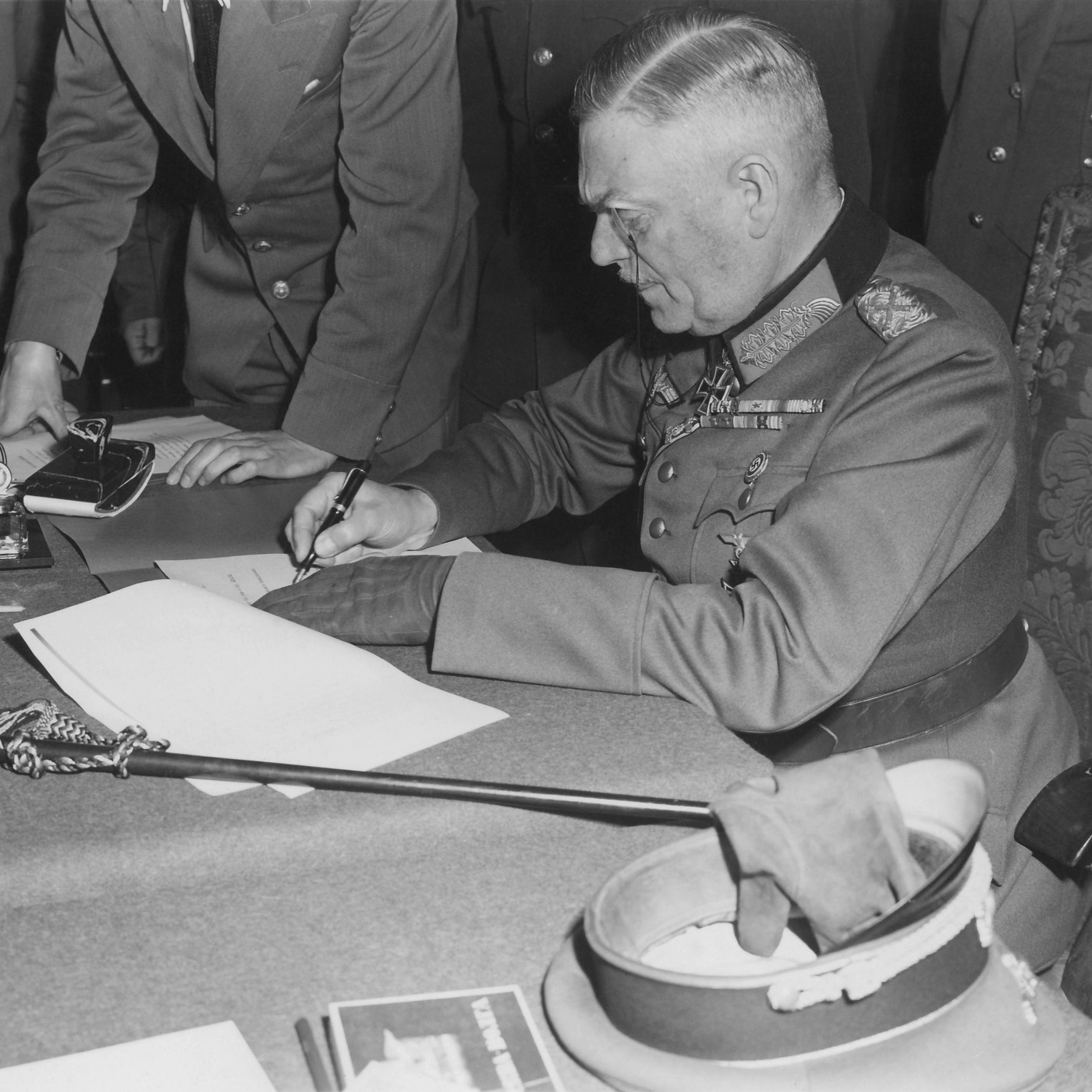 X-042: 8. Mai 1945: Nachdenken über Krieg & Frieden, mit C. Breitfelder, J. Happel & M. Payk [HSU d. Bundeswehr Hamburg]