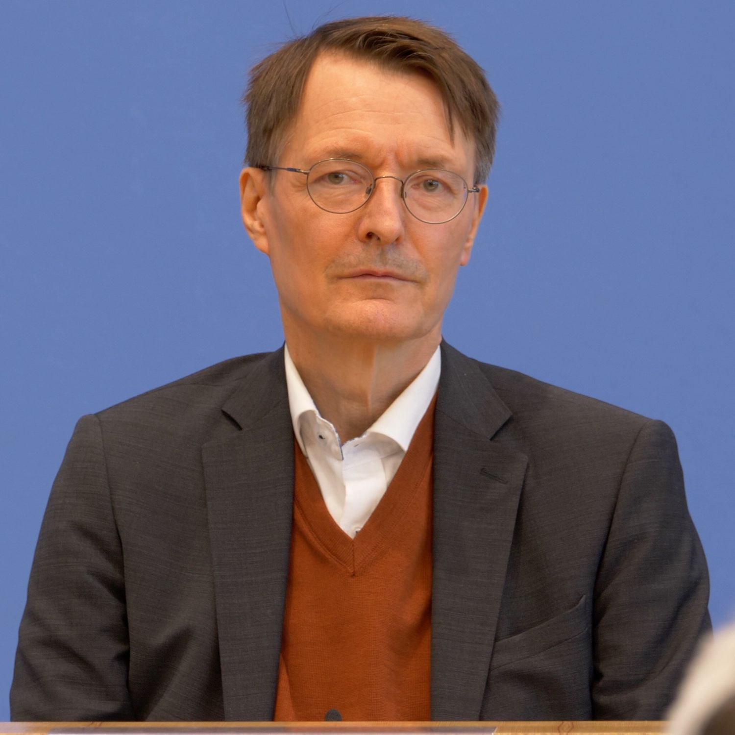 BPK | Gesundheitsminister Lauterbach zur kontrollierten Abgabe von Cannabis - 26. Oktober 2022