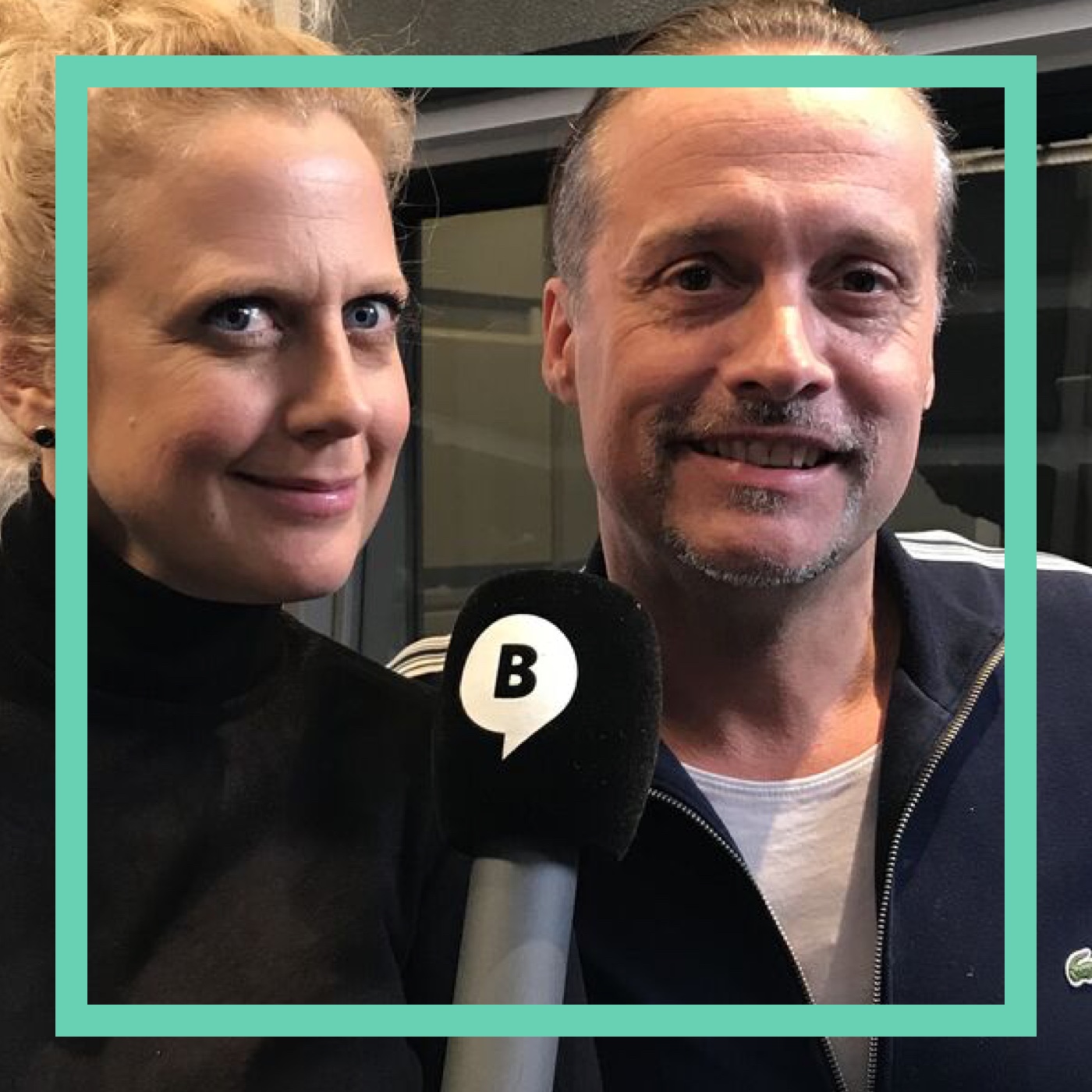 Mit den Waffeln einer Frau | MASTERFEED (nicht in Verbreitung)