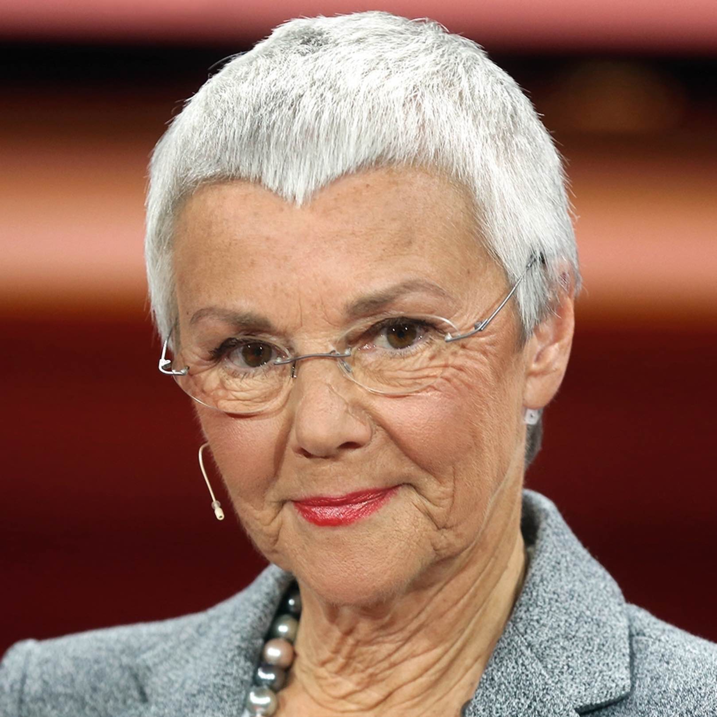 Frieden mit Russland: Gabriele Krone-Schmalz über den Ukraine-Krieg, Deutschland, die Medien und ihr Leben