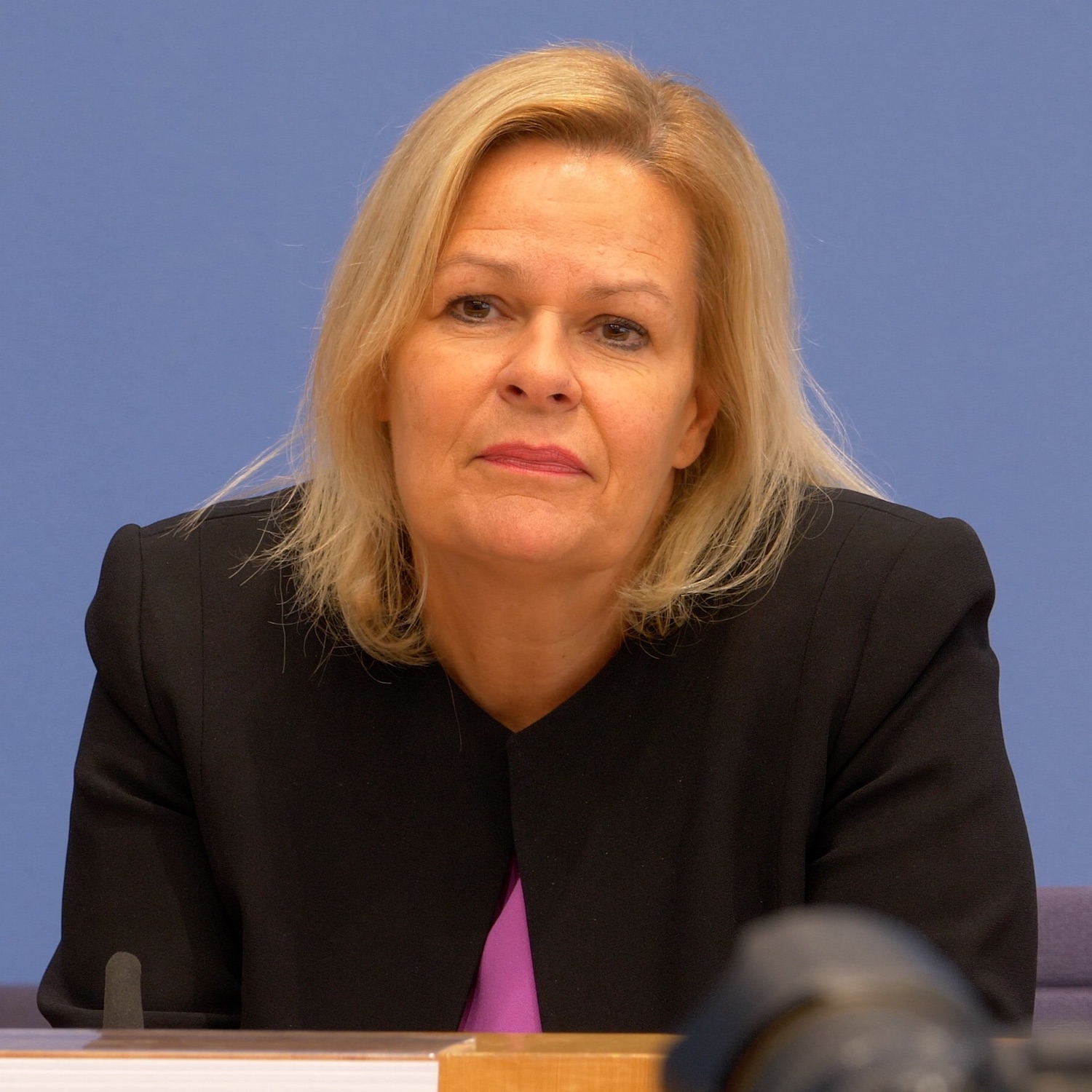 BPK | Neues Demokratie-Fördergesetz: Ministerinnen Faeser (SPD) & Paus (Grüne) | 14. Dezember 2022