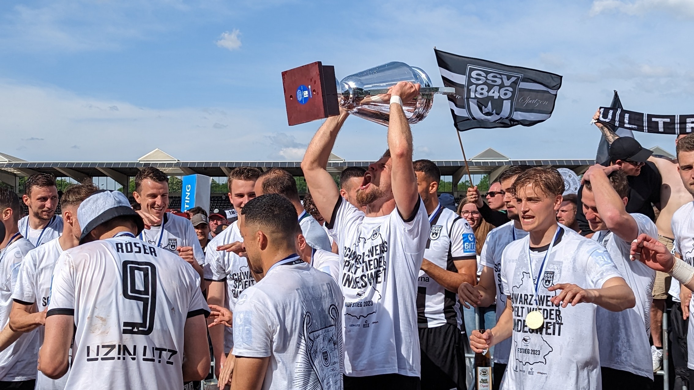 Aufstieg in die 3. Liga! Der SSV Ulm 1846 wird Regionalliga-Meister!