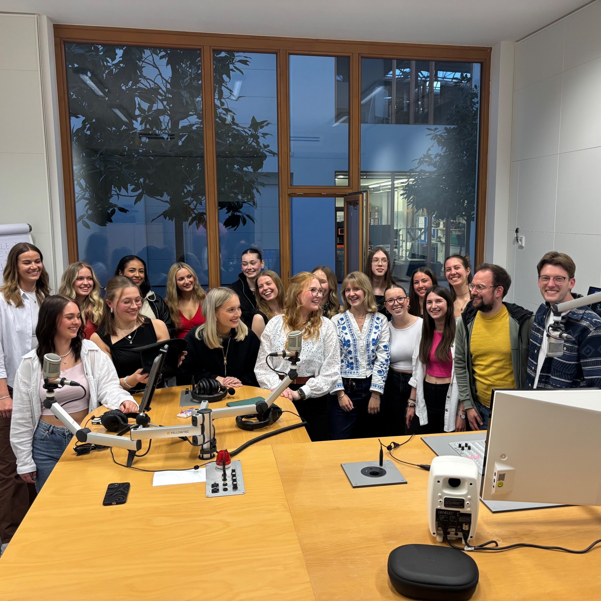 Folge 7 | Unterwegs mit dem Semesterticket, HipHop als Hochschulsport und die Geschichte hinter dem Campus Lingen episode artwork