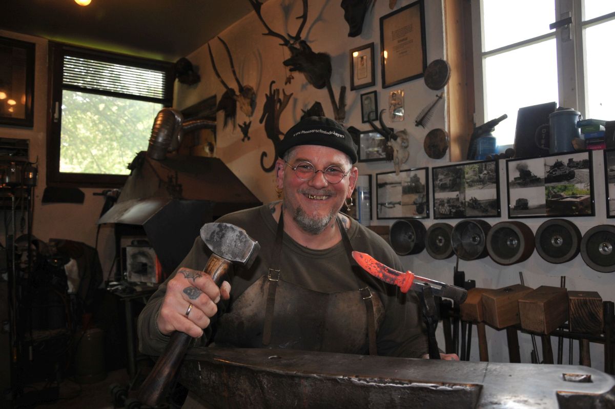Der Blecherne Alex, ein Leben am Amboss. Der Messerschmied aus dem Allgäu. Der Messer Podcast