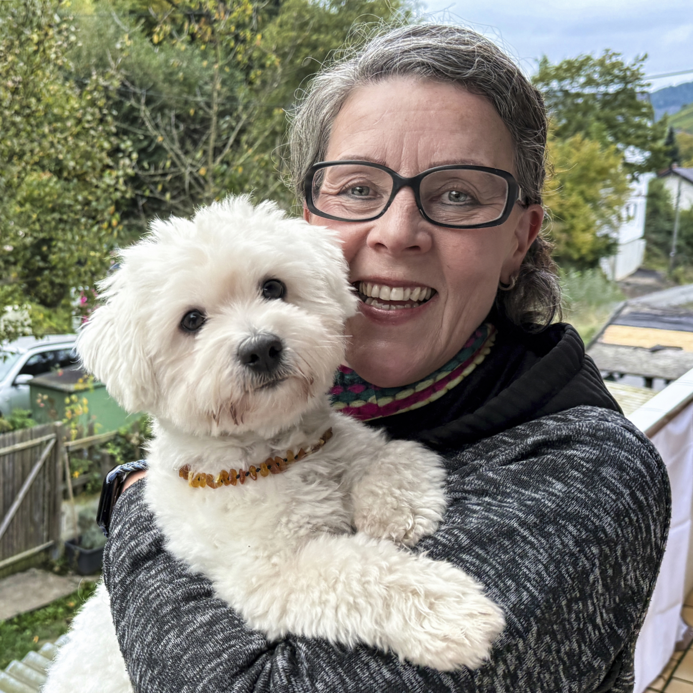 Sprechstoff ist ein Podcast, der durch die Ohren direkt ins Herz geht