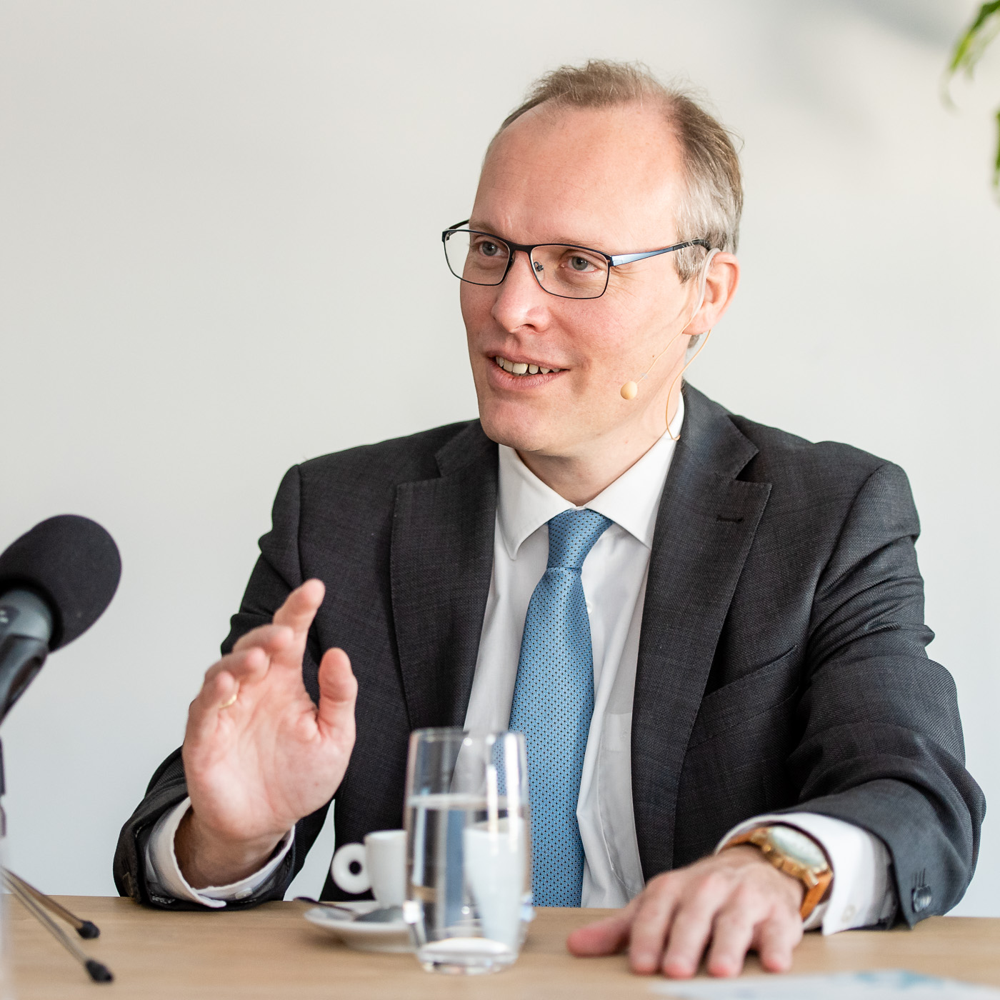 Staffel 2 | 8 mit Standortanwalt Dr. Alexander Biach: Wir sind zu kompliziert für die Krise