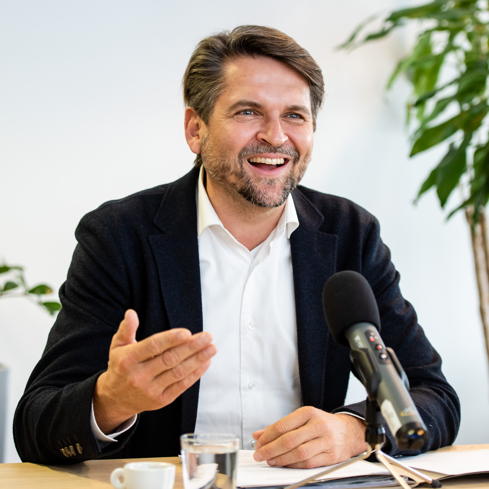 Staffel 2 | 2 mit Peter Lehner, Vorsitzender Konferenz Sozialversicherungsträger: Daten liefern ist das neue Blutspenden