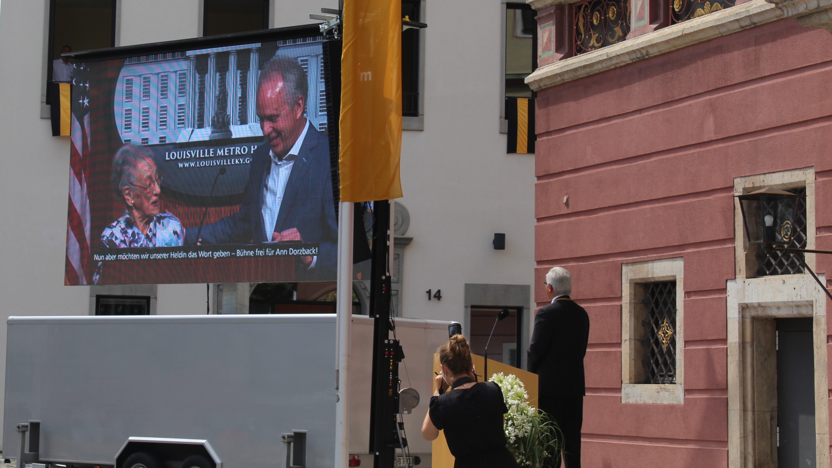 Schwörmontag Ulm: Hundertjährige stiehlt dem OB die Show