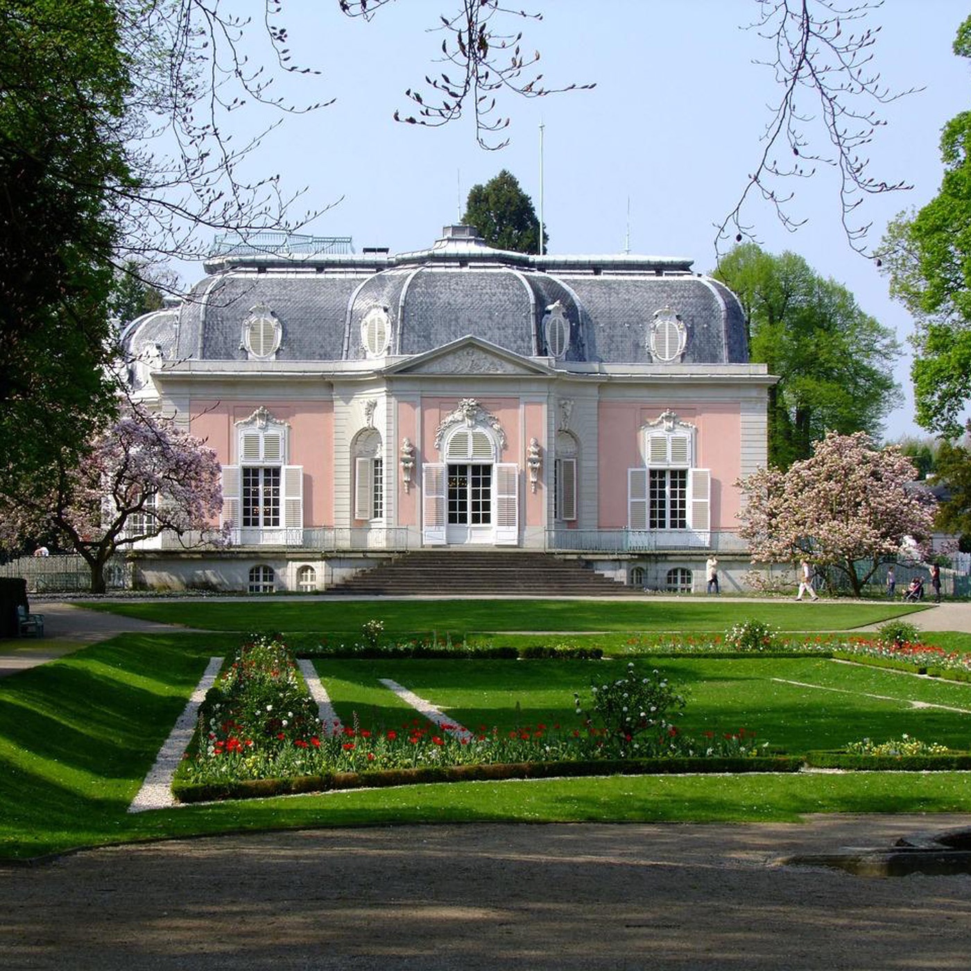 Schloss und Park Benrath (2)  - Die Stiftung - Wie finanziert sich ein Schloss?