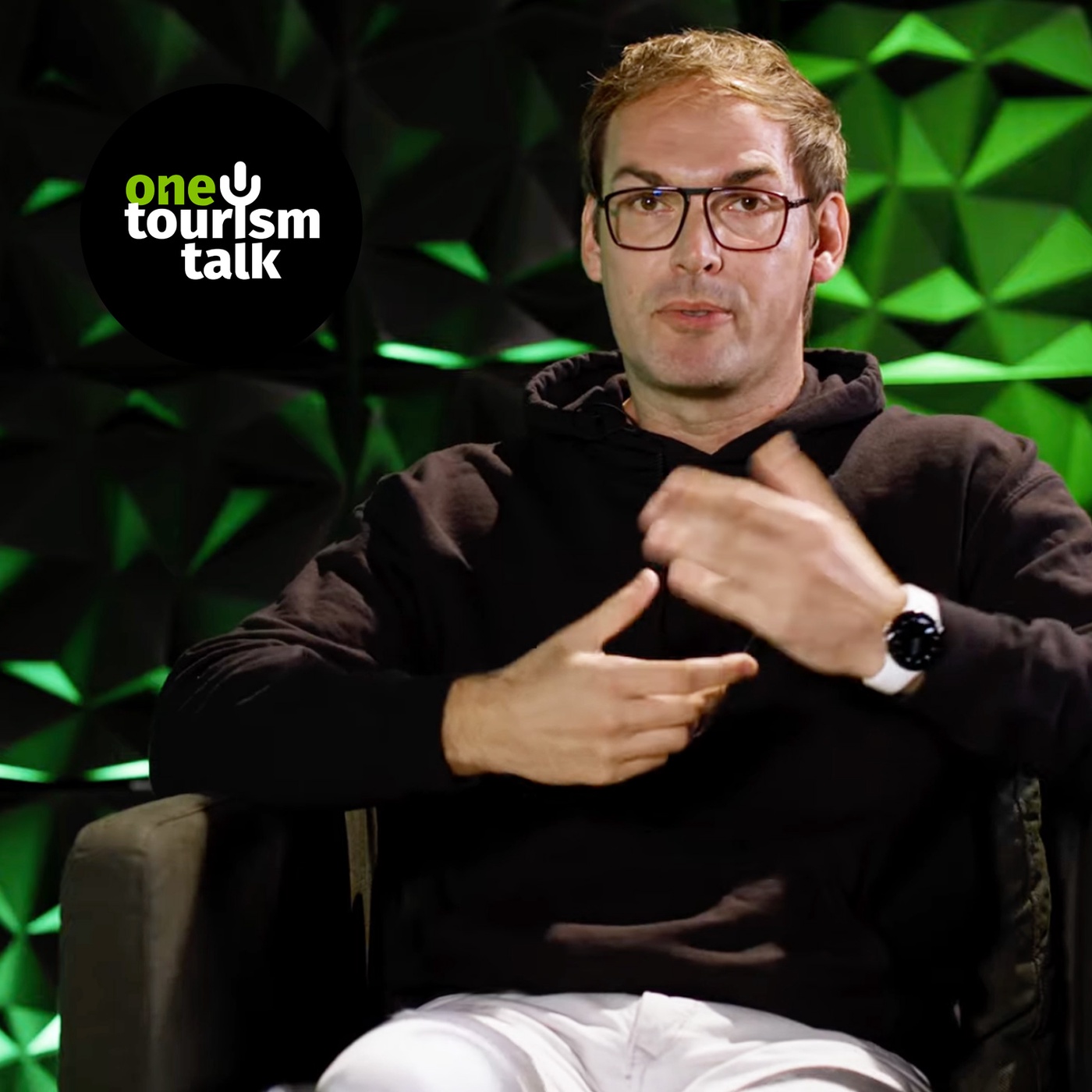 Smarte Stufen erklimmen - Praxislösungen für den Tourismus mit Künstlicher Intelligenz