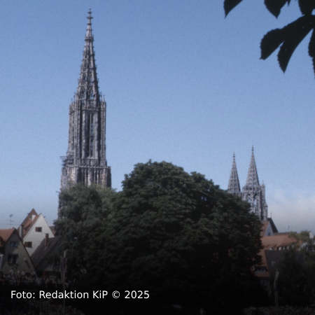 Bald nicht mehr Spitze? Ulmer Münsterturm droht Weltrekord-Verlust