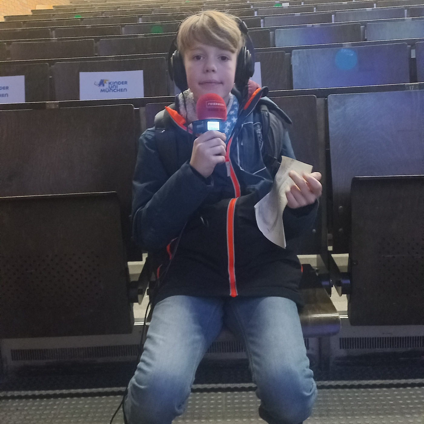 Reporter Finn in der KinderUni München