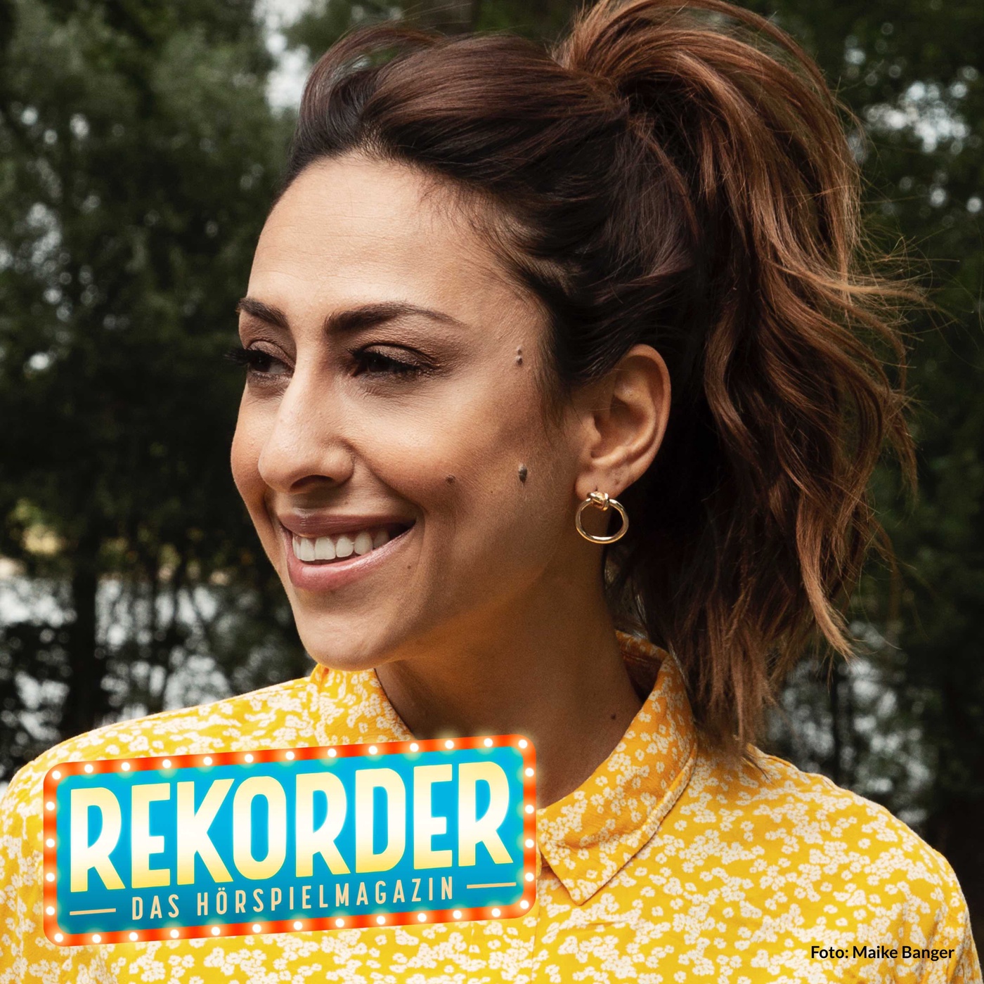 Melissa Khalaj: It follows you auch beim Gassigehen