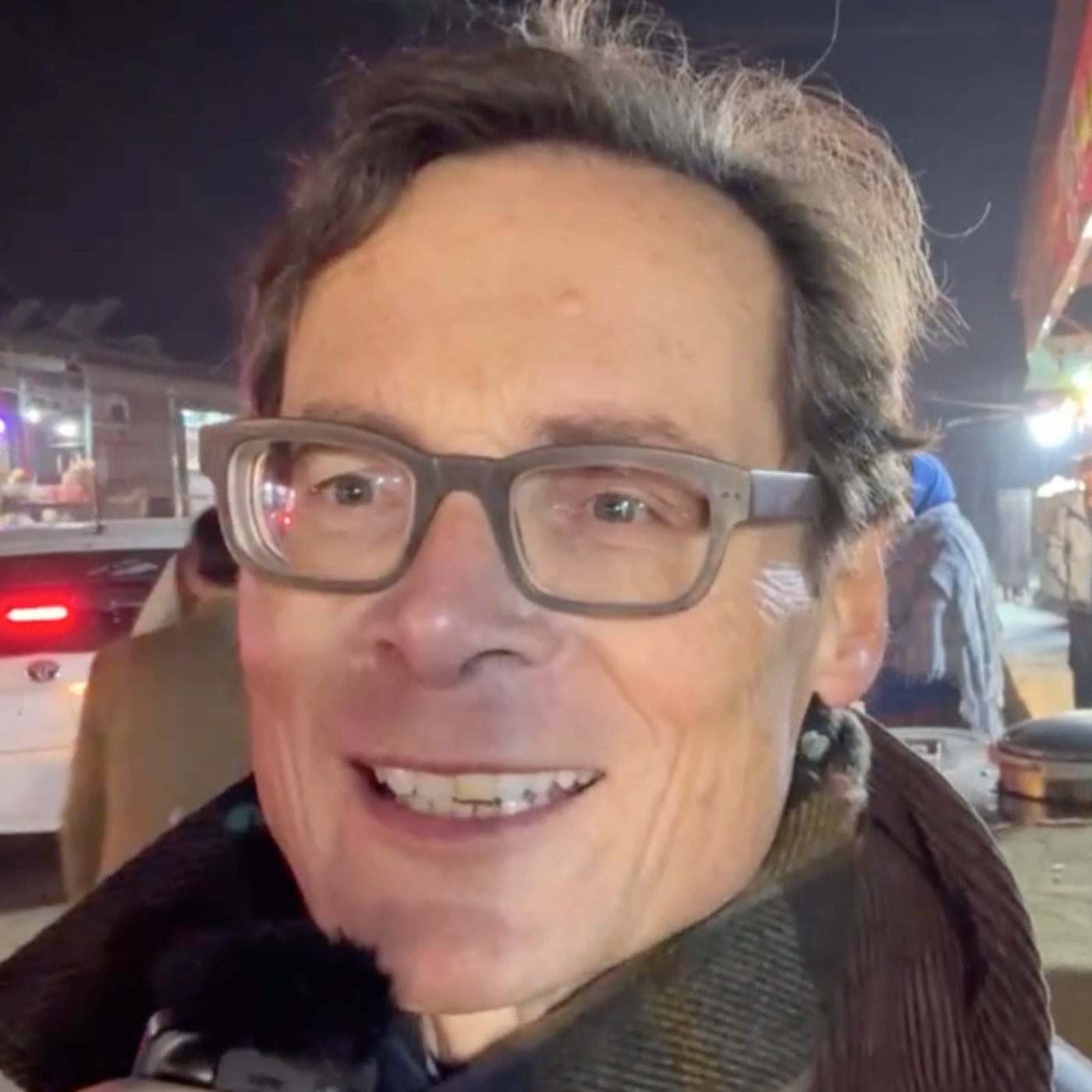 Köppel fährt durch Afghanistan: Strassenmärkte, volle Regale, kein Hunger, Sicherheit