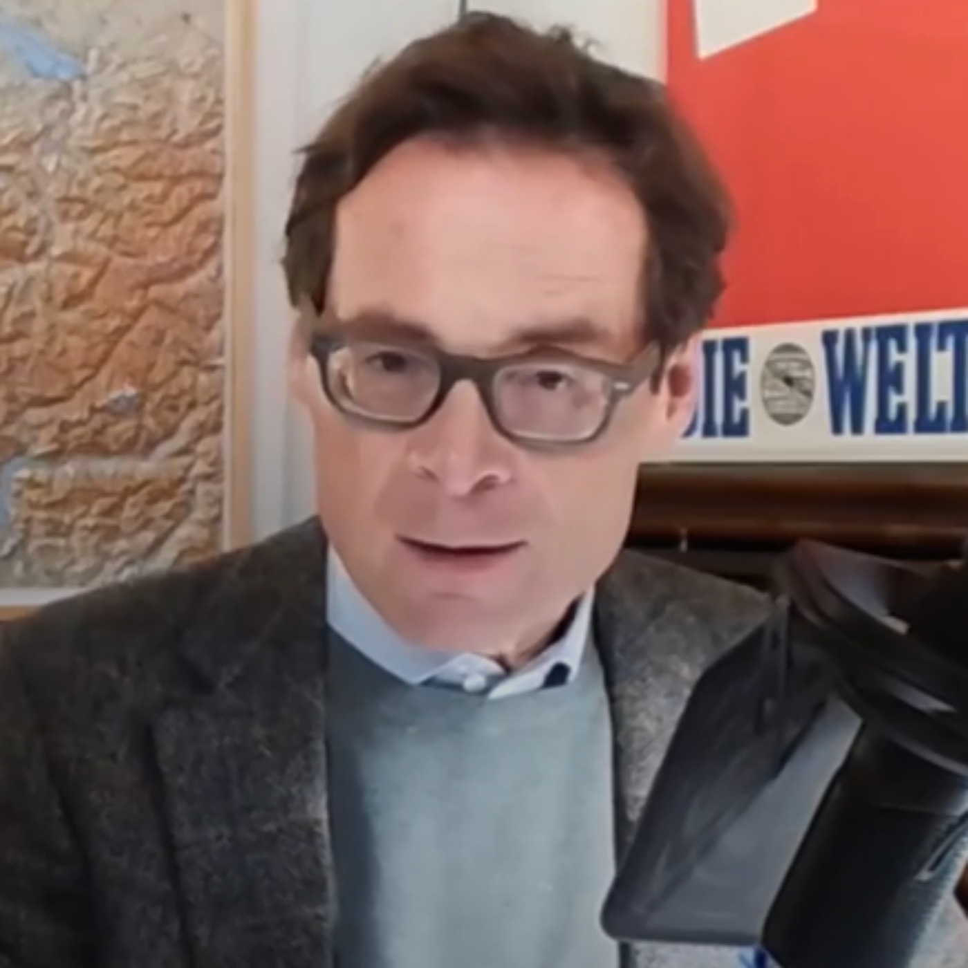 Selenskyj: Steht der Helikopter mit den Geldkoffern schon bereit? – Weltwoche Daily CH