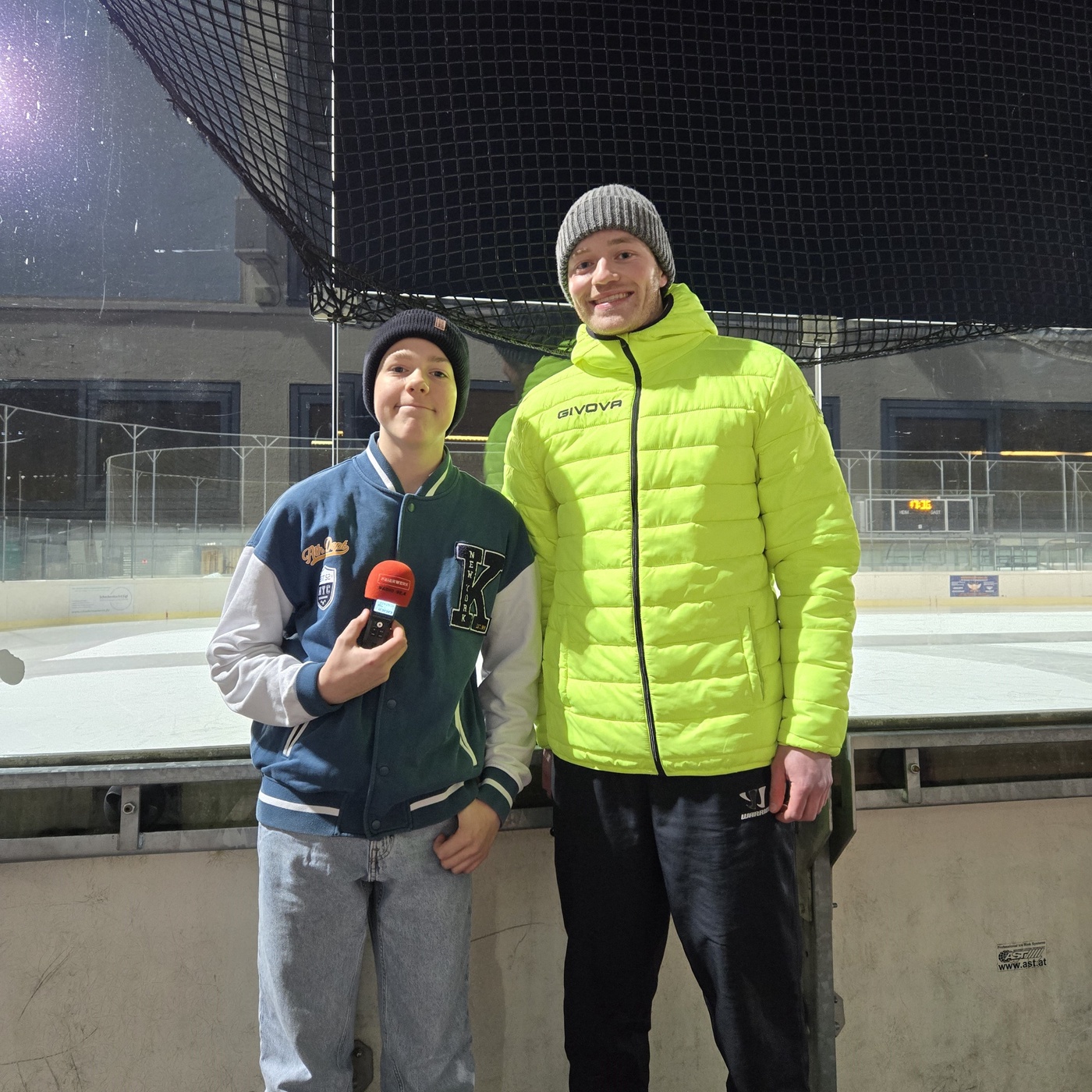 Im Eishockey-Training bei den Jungluchsen!