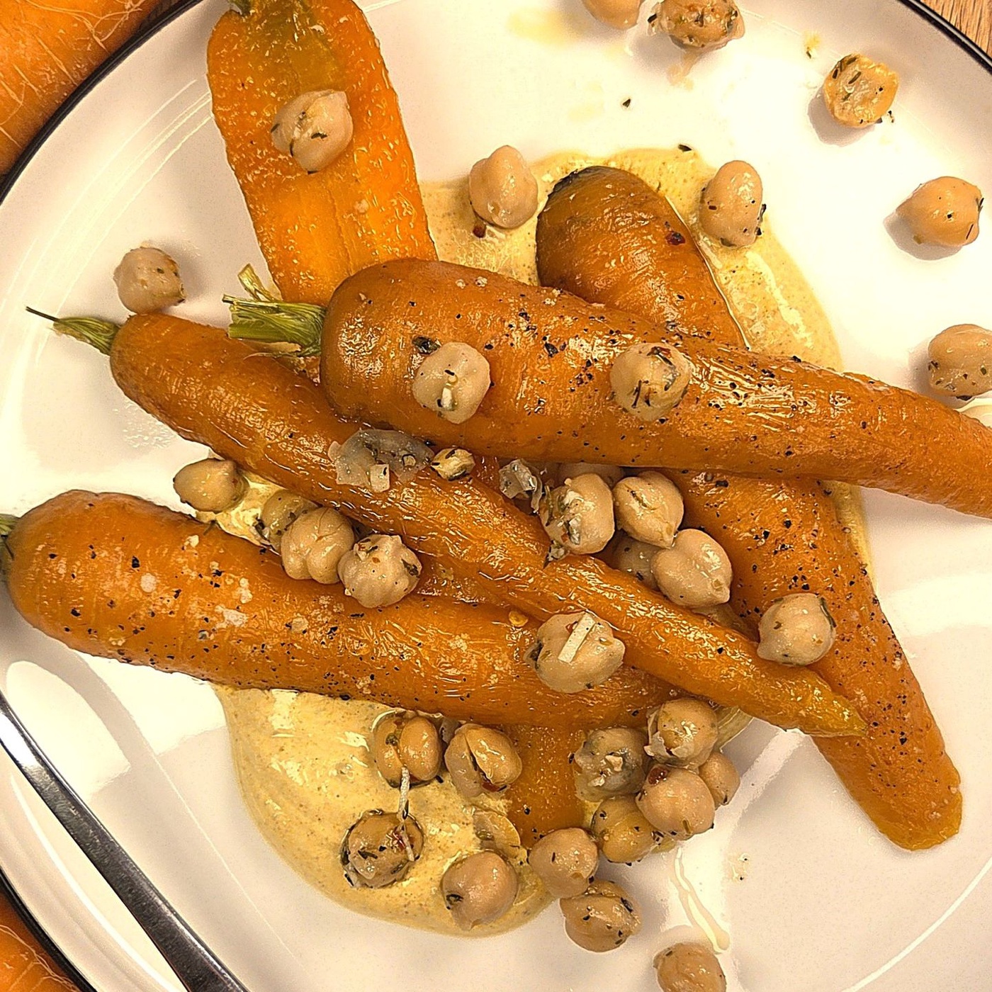 Folge 168 - Ofenmöhrchen mit Kichererbsen und Joghurtdipp