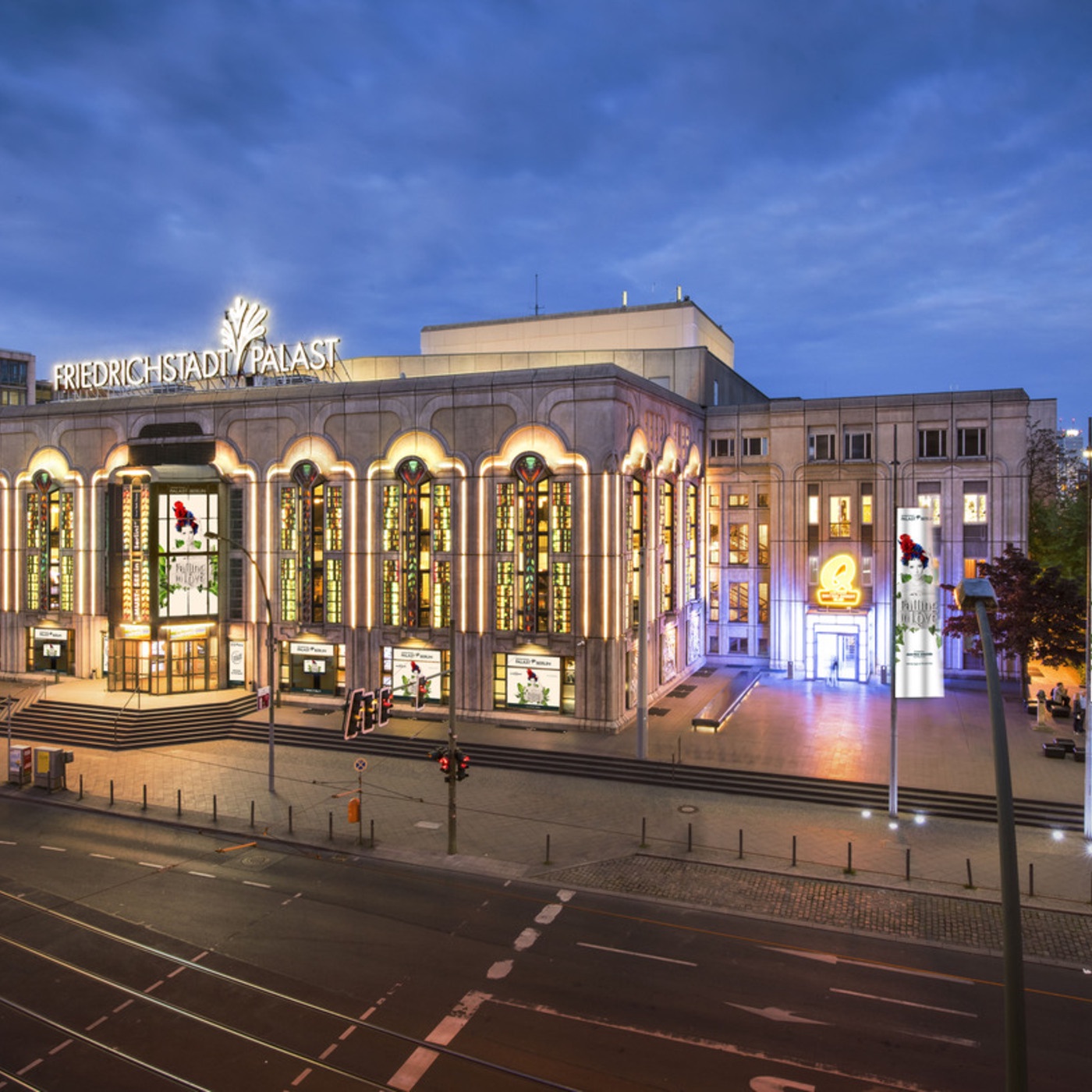Glamour & Superlative: Der Friedrichstadt-Palast