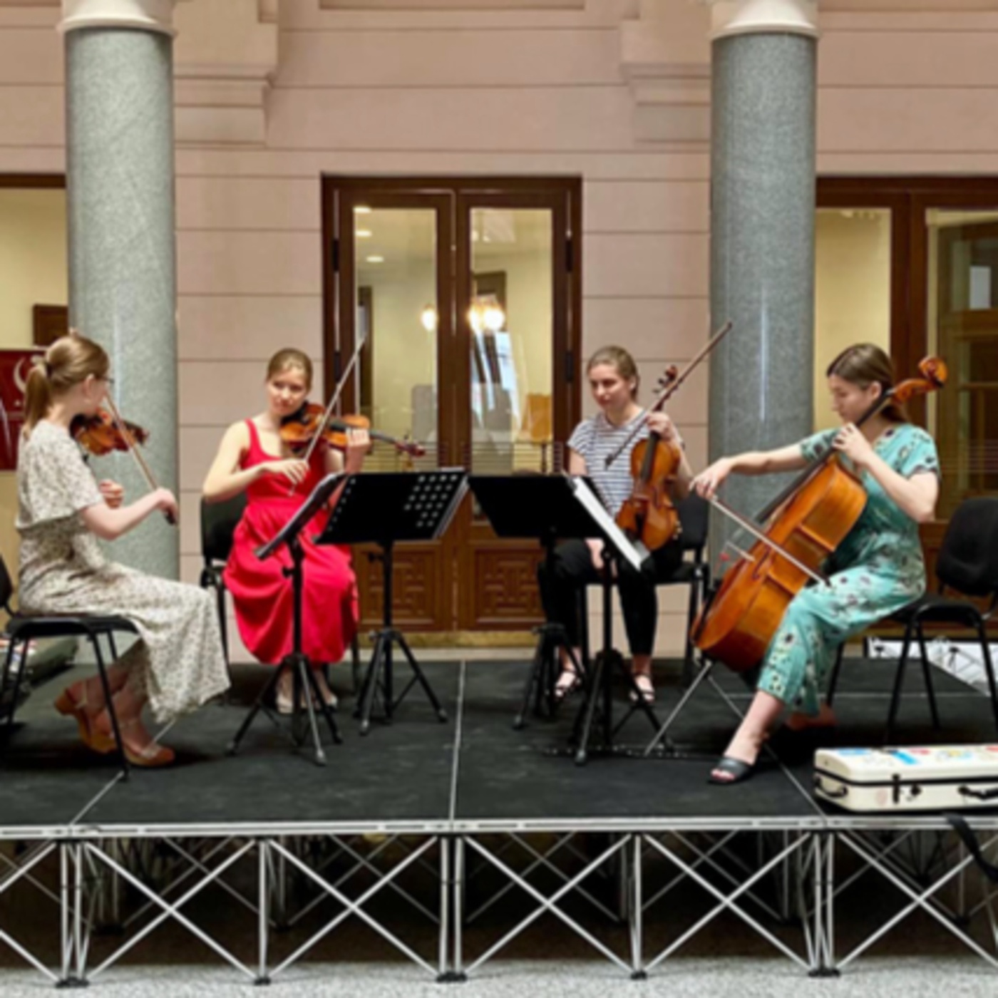Ausstellung und Theater in Sarajevo