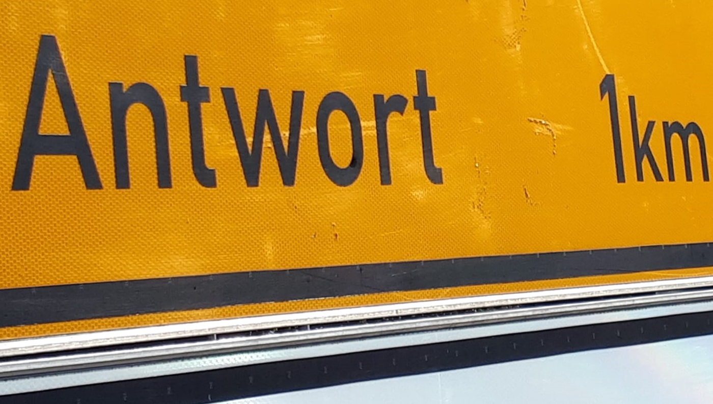 Von Gott zu Gott fliehen.