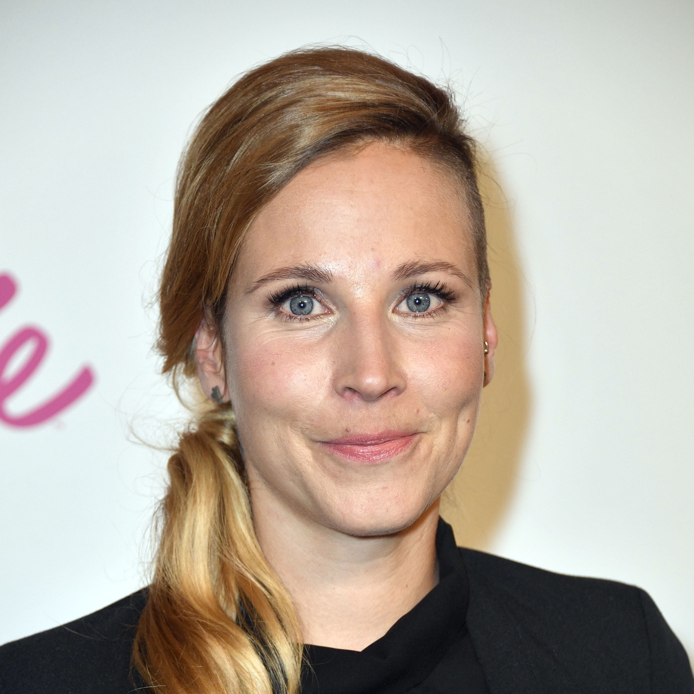 Wie Fränzi Kühne Edding digitalisieren will: 