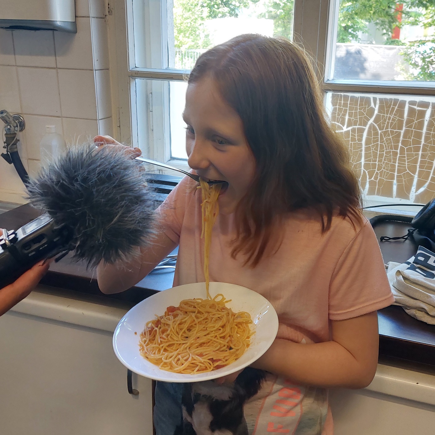 Die Kurzwelle-Kinder-Küche: fruchtige Tomatensoße