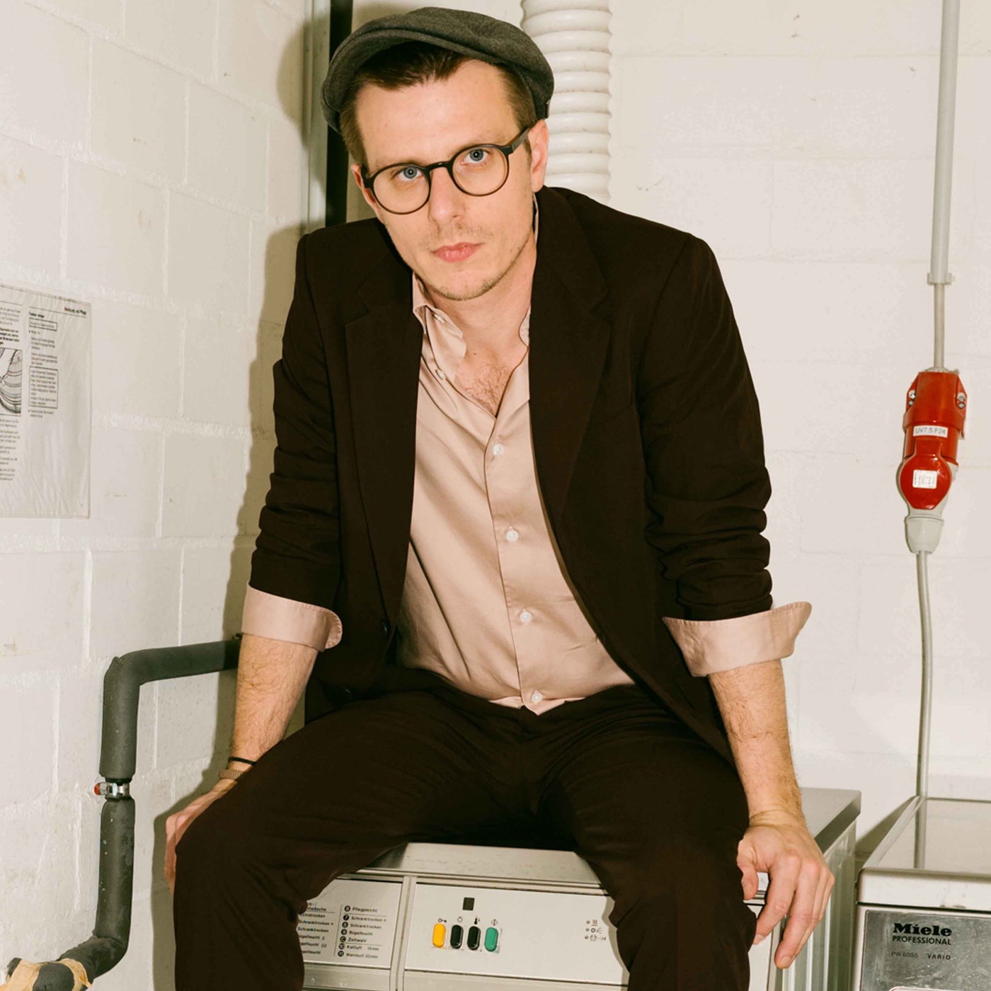 Moritz Neumeier: Tabuhumor, Cringe und radikale Ehrlichkeit