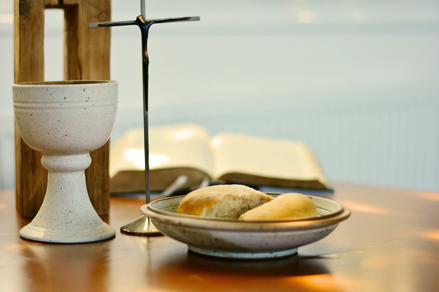 Jesus gibt sich hin - gerade für Petrus und für Judas - wie auch für Sie und für mich.