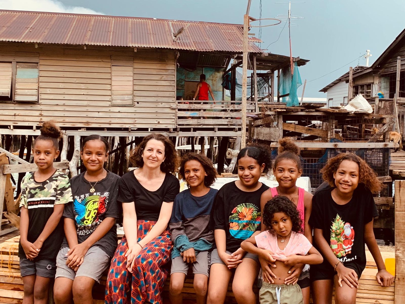Papua-Neuguinea II: Stelzendorf, Flüchtlingscamps und die Bethelnuss