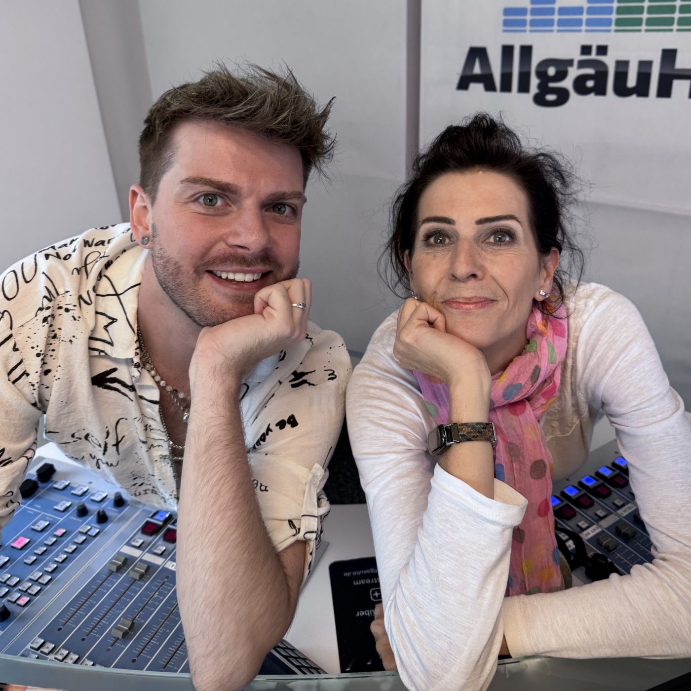 Bühnenmagie im Studio - Musical-Sänger Kevin Prinz verzaubert uns live