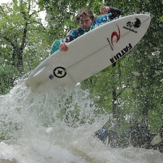 Surfen auf der Eisbachwelle