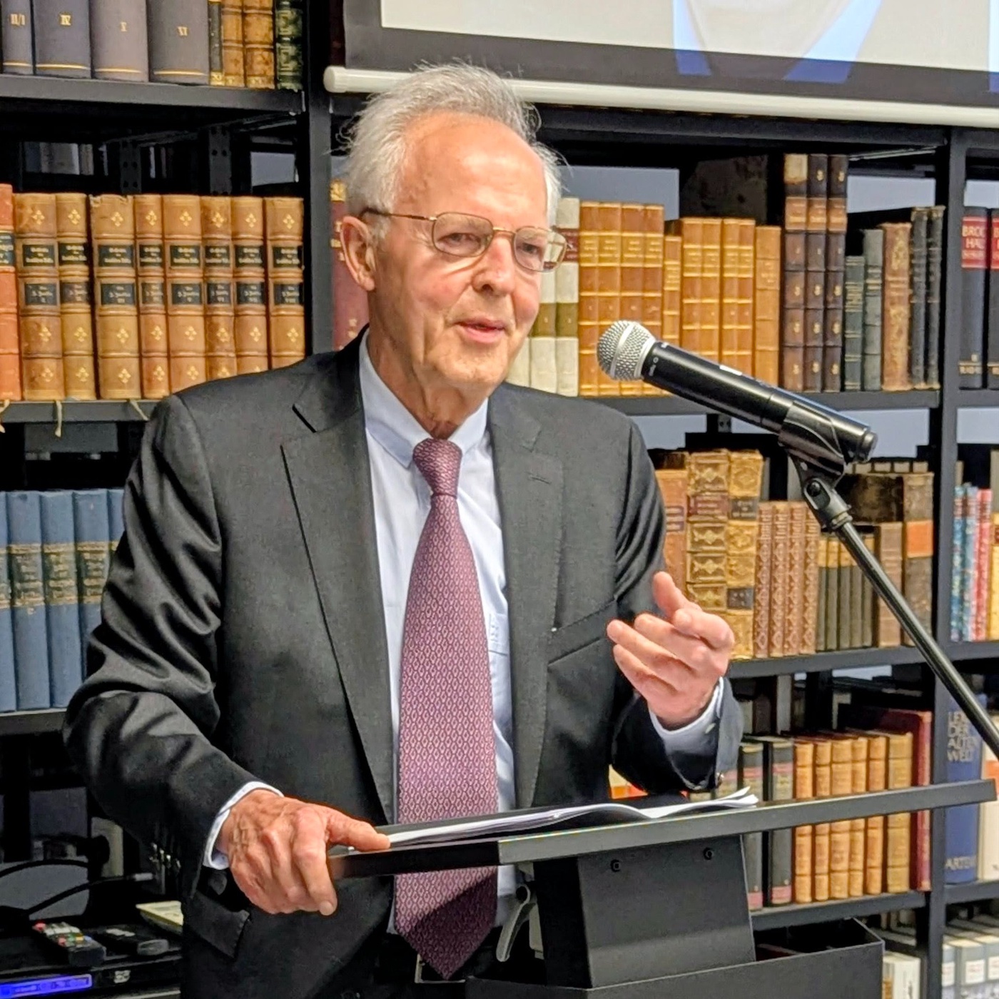 Horst Möller: Wie sinnvoll sind historische Vergleiche?