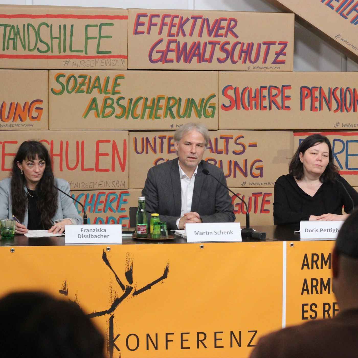 Für ein gerechtes Budget: Sozialen Absturz verhindern und vermeiden